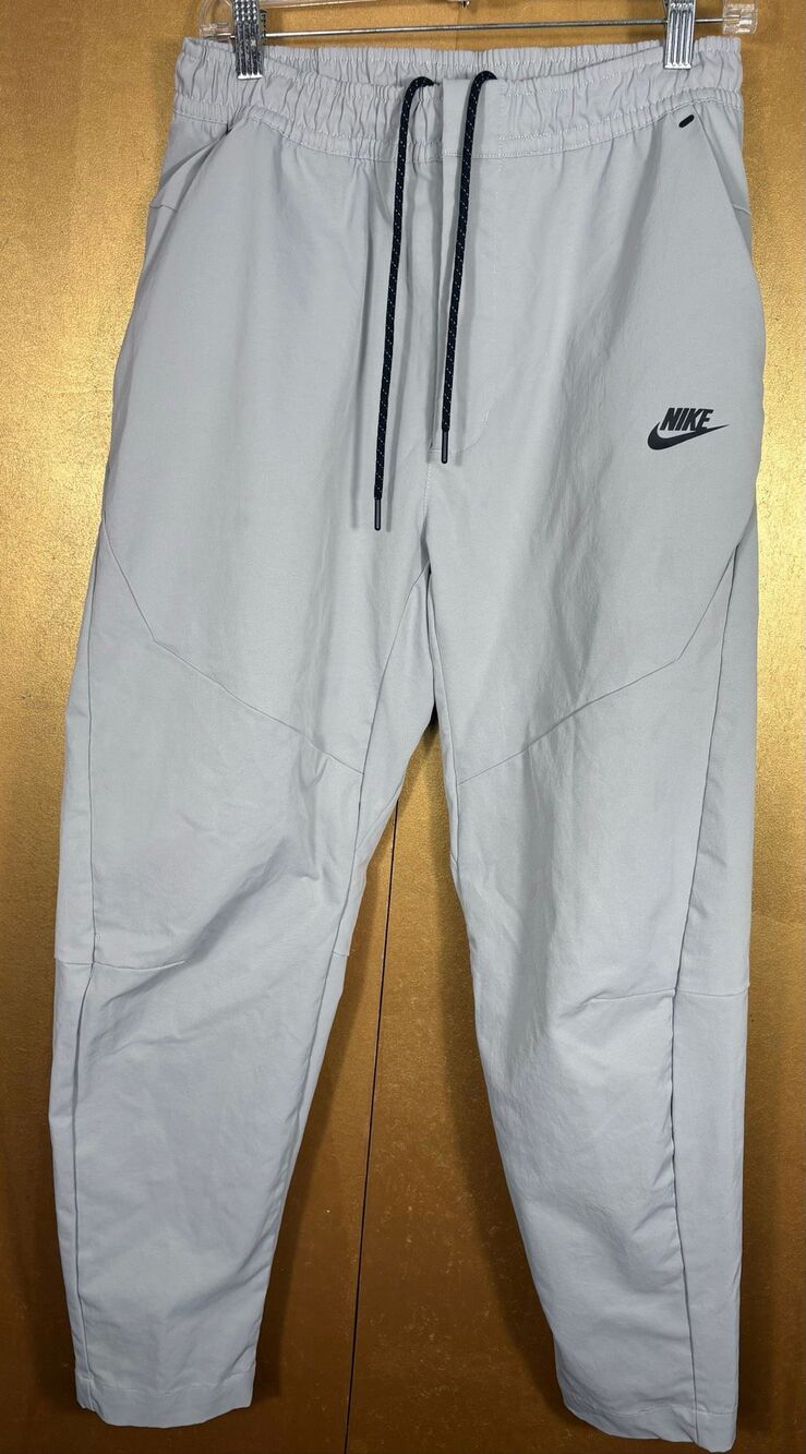 Nike Tech mens pants size M
